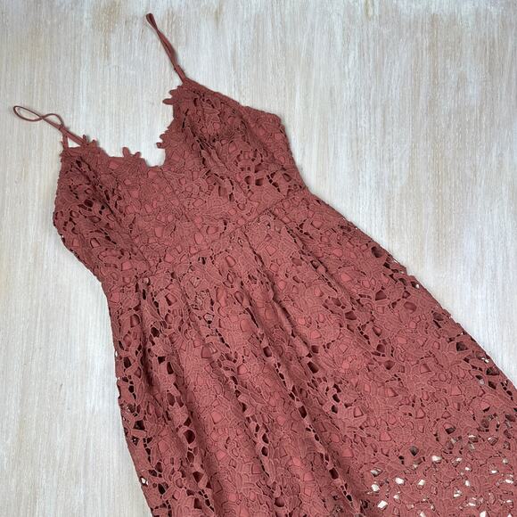 ASTR The Label Lace A-Line Spaghetti Strap Romantic Boho Chic Midi Dress Medium - Picture 7 of 16